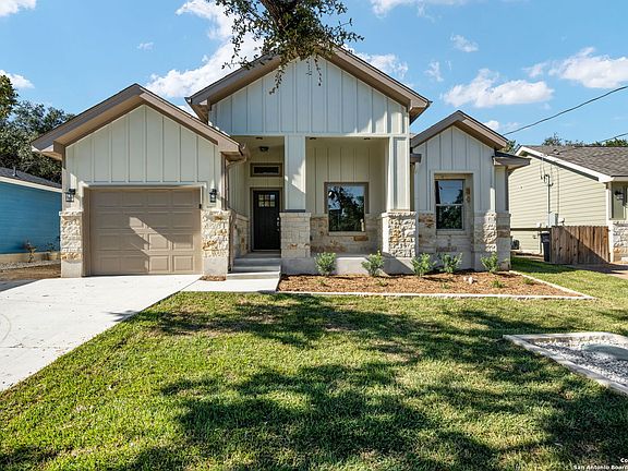2nd image of 1080 Whispering Hills Dr
