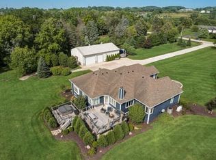 1611 51st St, Caledonia, WI 53108