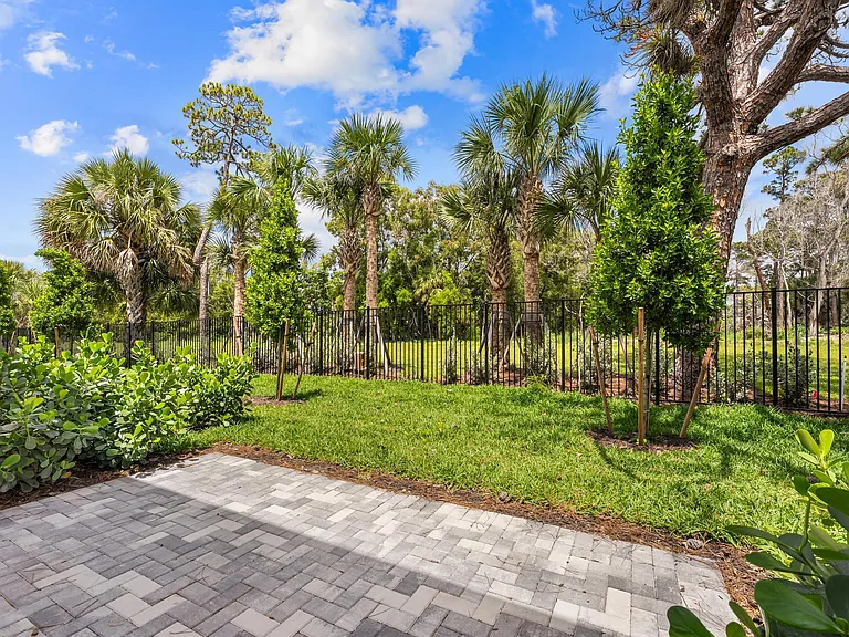4315 Efendi Dr — Photo 43