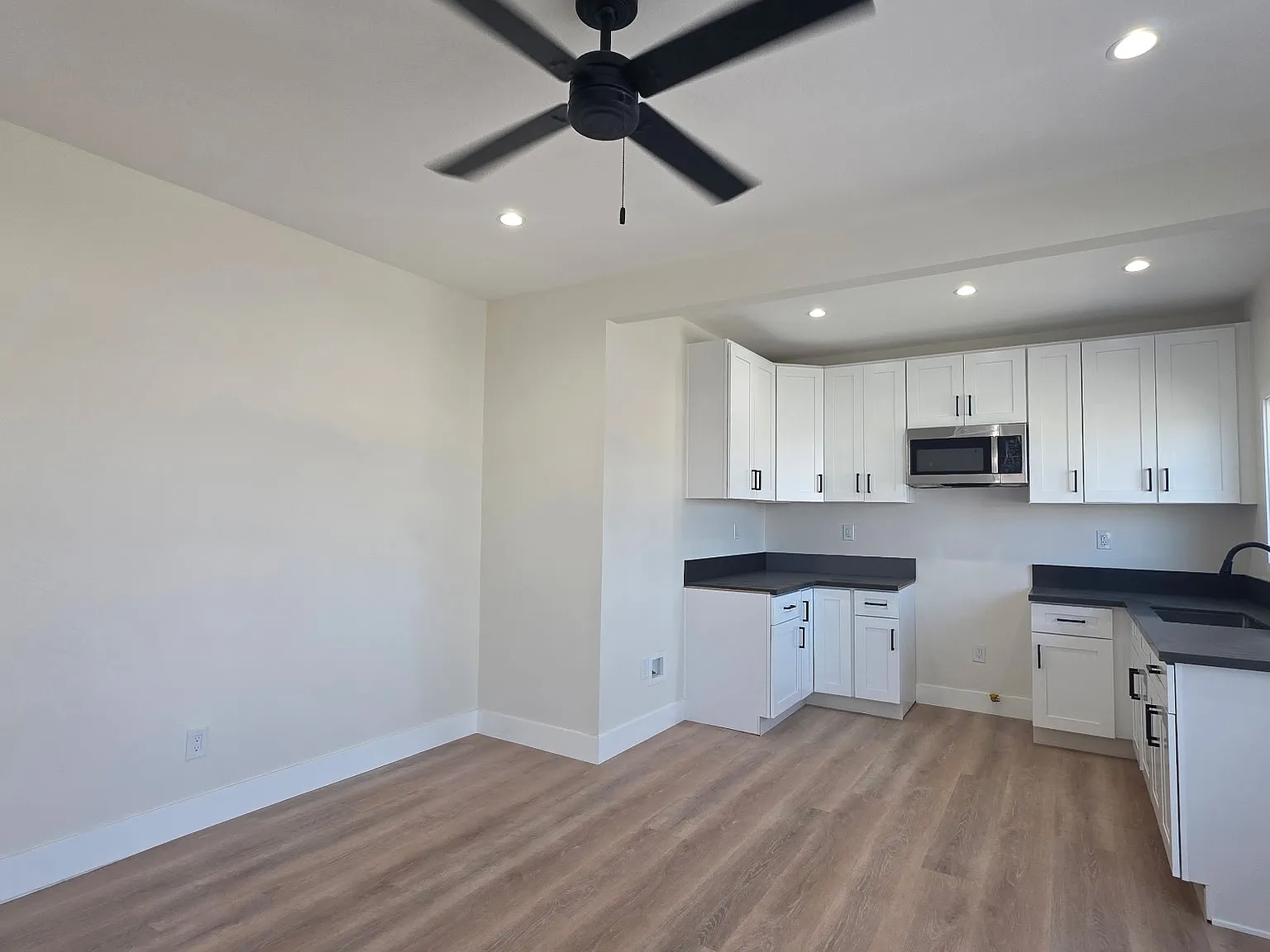3 bed, 1500 sqft, $3,100 — Photo 3