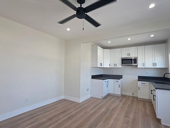 3rd image of 5706 S Figueroa St #5706