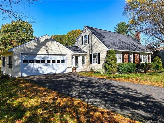 2nd image of 62 Eastview Dr