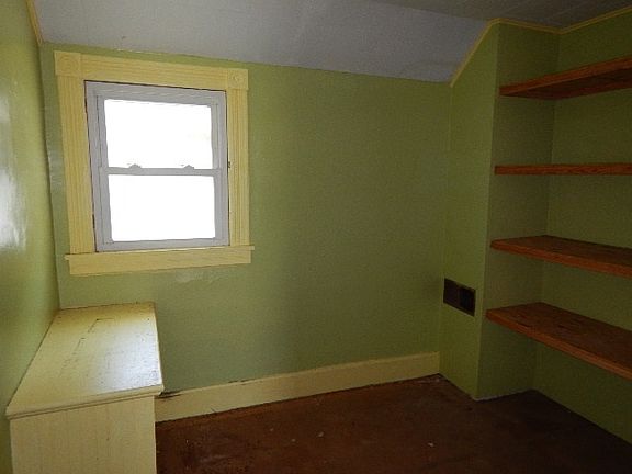 2nd image of 201 Jones St