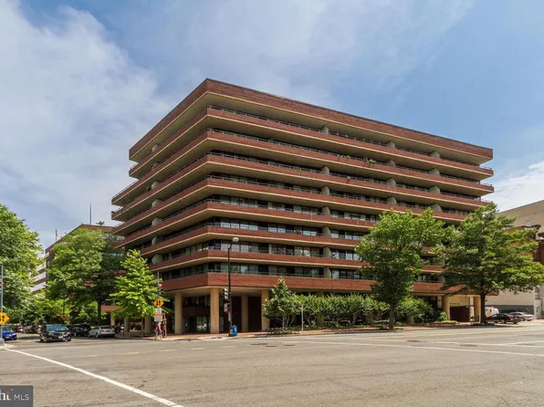 2555 Pennsylvania #918, Washington, DC 20037