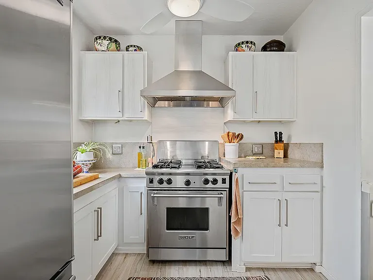 1212 W Micheltorena St — Photo 13
