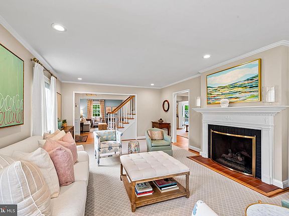 5th image of 5700 Greenleaf Rd