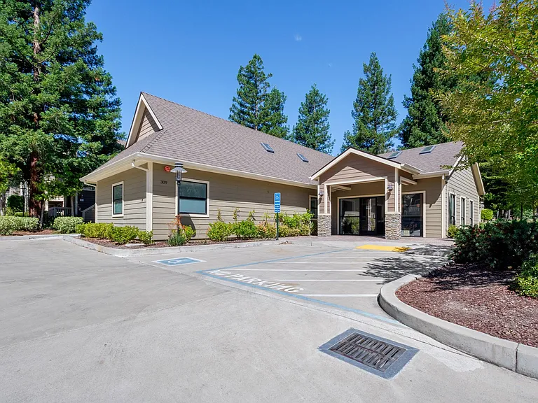 Bridges at San Ramon Leasing Office