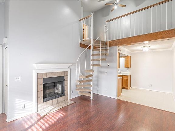 5th image of 11120 Stratford Dr Unit 429