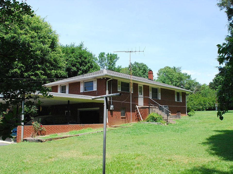 2nd image of 520 Lentz Rd