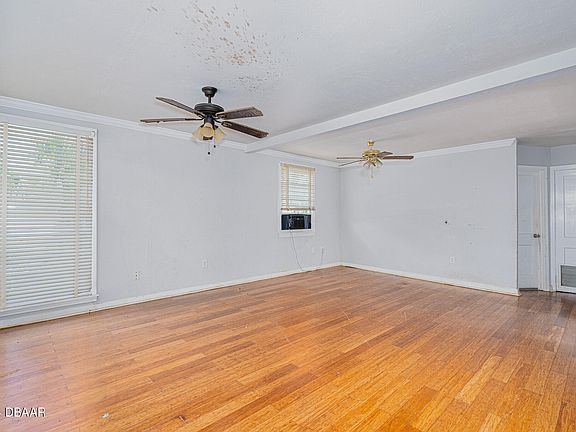 3rd image of 227 Williams Ave