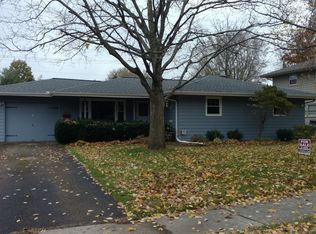 2406 Skokie Dr, Rockford, IL 61108