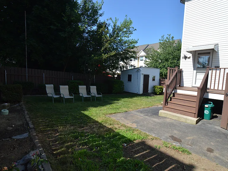 14 Roundy St #1 — Photo 8