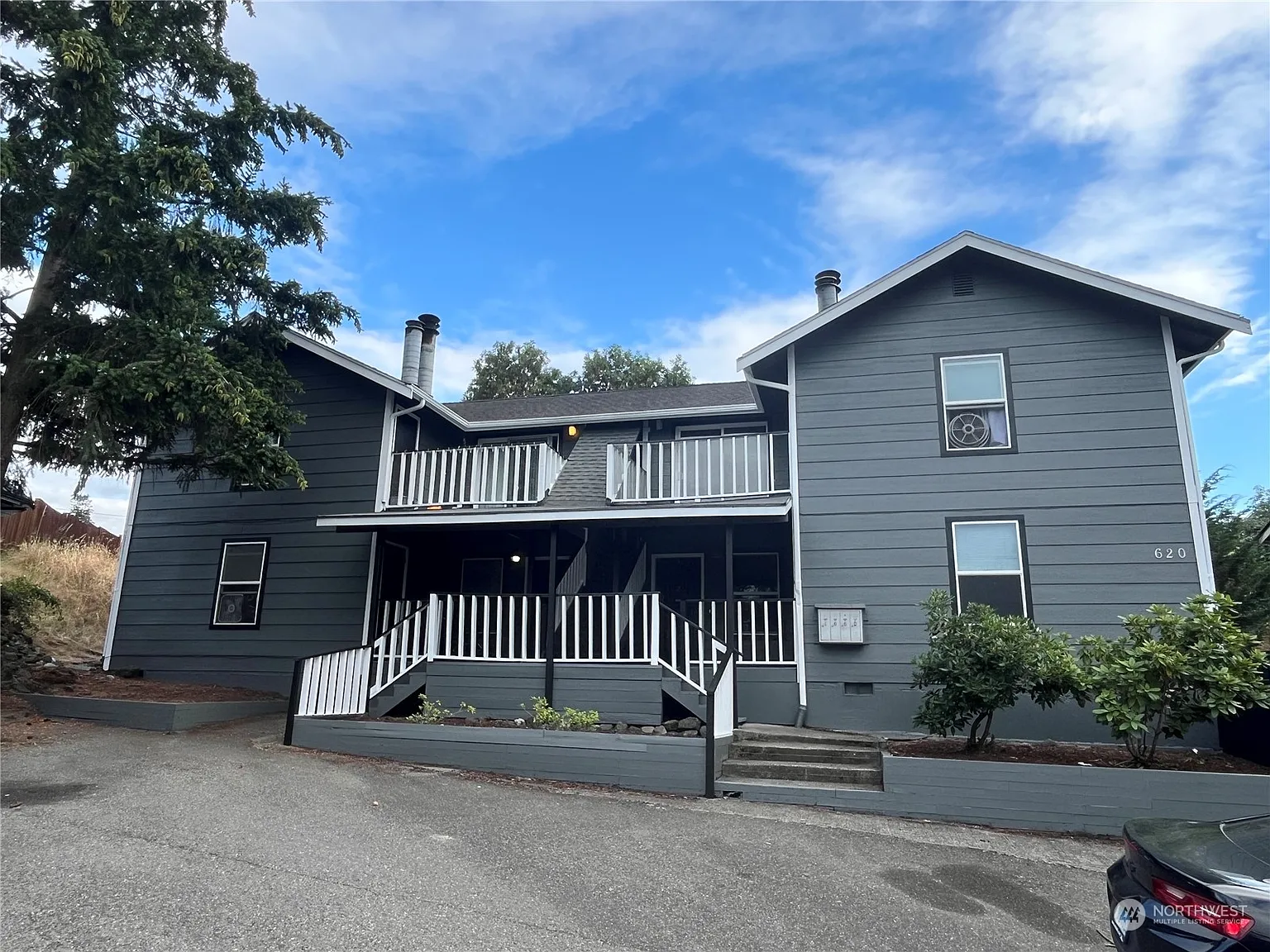 620 Upper Park Street photo 1