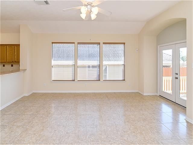1st image of 2506 Amy Lee Dr