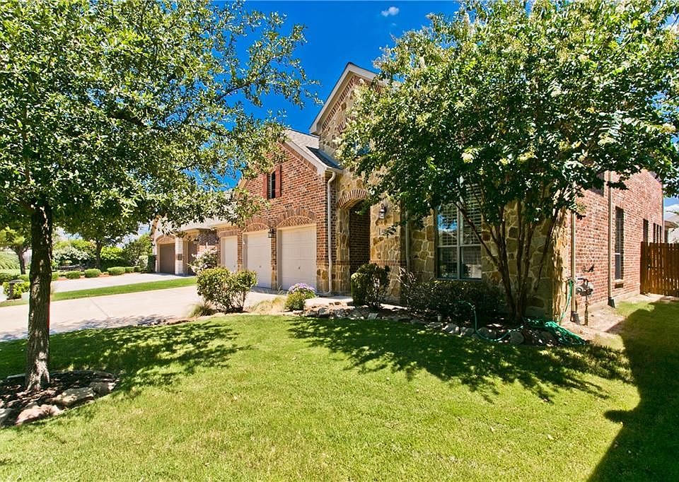 1st image of 1004 Moss Cliff Cir