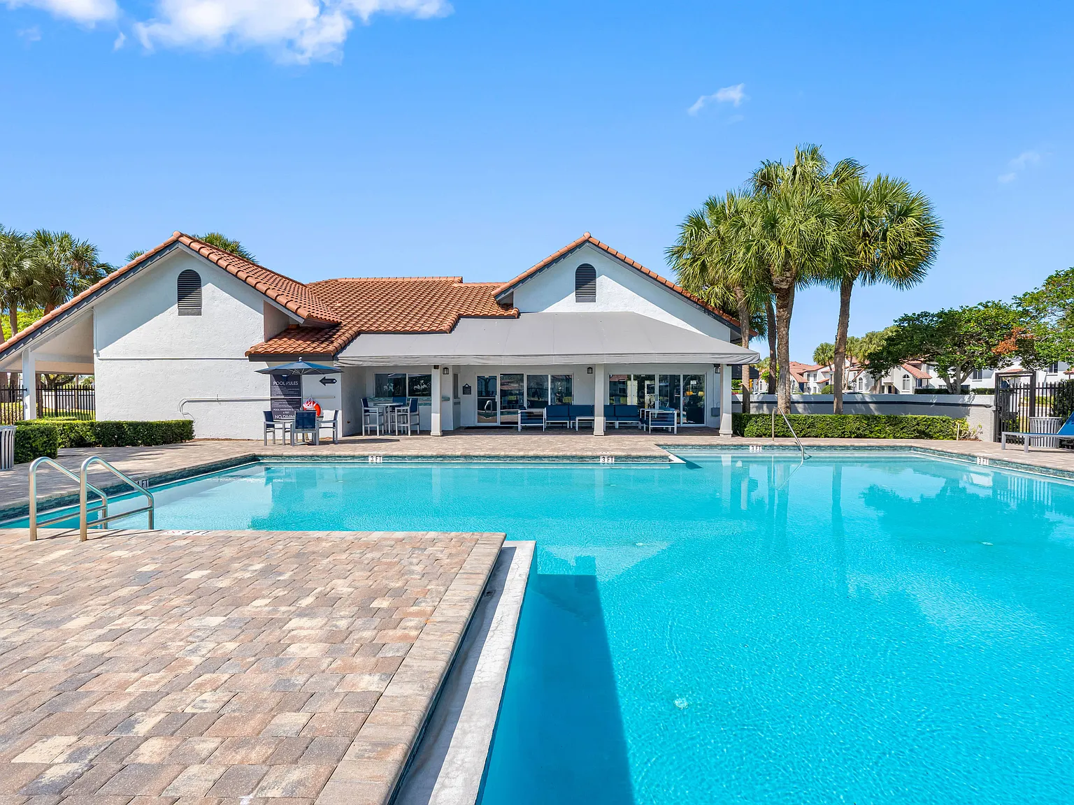 Boca Arbor Club Apartments — Photo 4