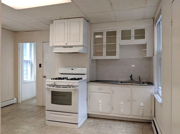 20 Mossland St #3