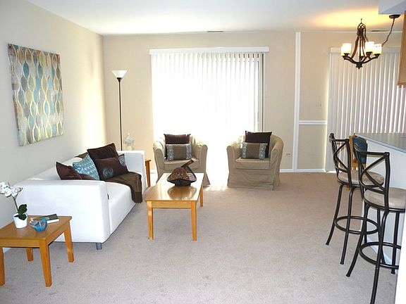 4th image of 429 Lauren Ln #429