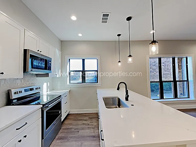10738 Park Village Pl #B — Photo 5