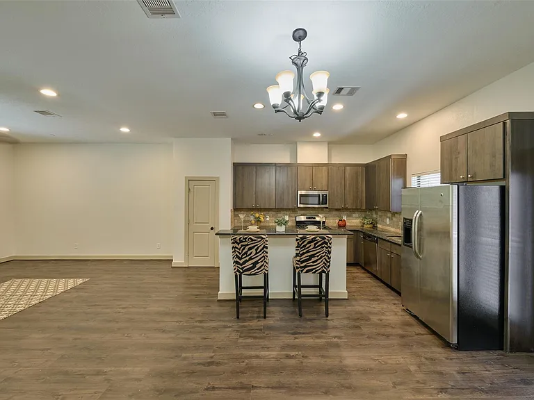 2422 Navigation Blvd #E — Photo 7