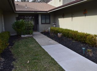 14 Hyannis Ct, Red Bank, NJ 07701