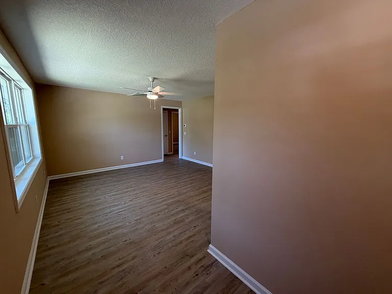 2640 Canary Dr — Photo 3
