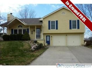 1006 Regency Ct, Kearney, MO 64060
