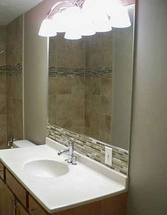 Large 2nd full bathroom