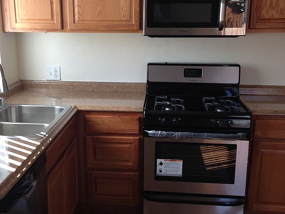 5th image of 18279 Seville Ave