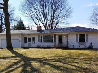 28 Wedgewood Dr, Rochester, NY 14624