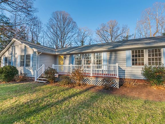 2nd image of 190 Sunrise Ct
