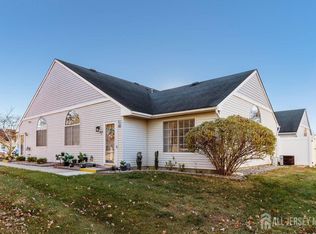 838 Vail Rd #B, Monroe Township, NJ 08831