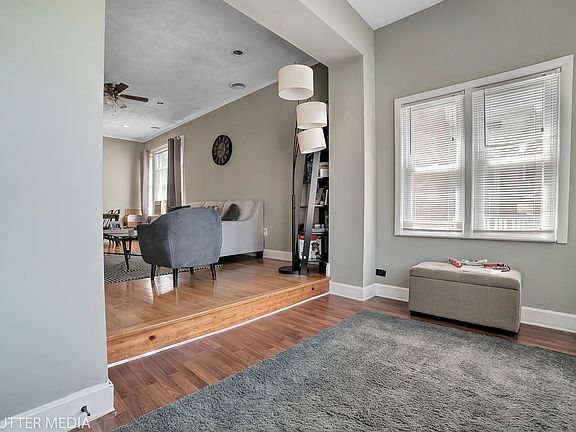 3rd image of 2505 S 57th Ct