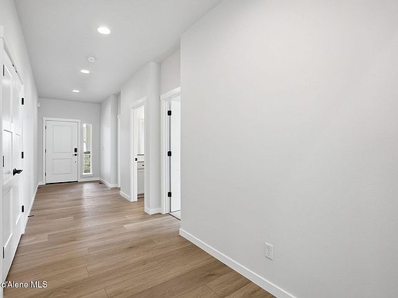 5th image of 2618 W Victor Loop