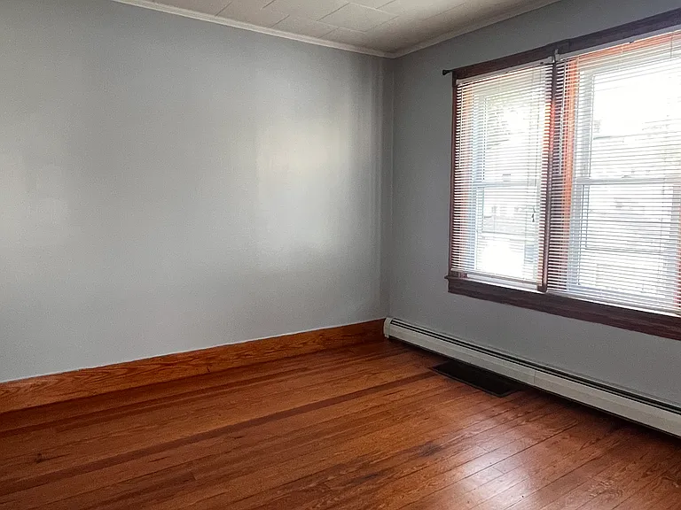 23 Cypress St — Photo 3