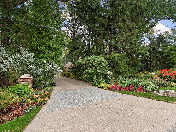 4th image of 3118 White Oak Ln