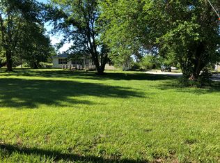 8521 SW 45th St, Topeka, KS 66610