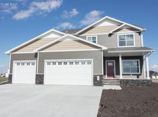 6192 66th St S, Fargo, ND 58104