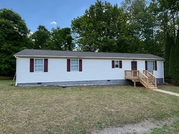 82 Rockridge Ct, Dillwyn, VA 23936