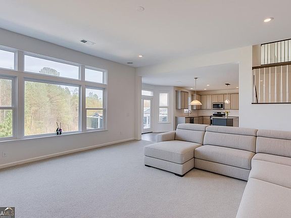 2nd image of 1810 Primrose Park Rd