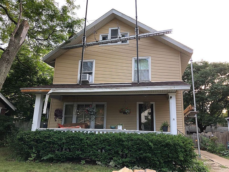 2nd image of 1818 Cumberland St