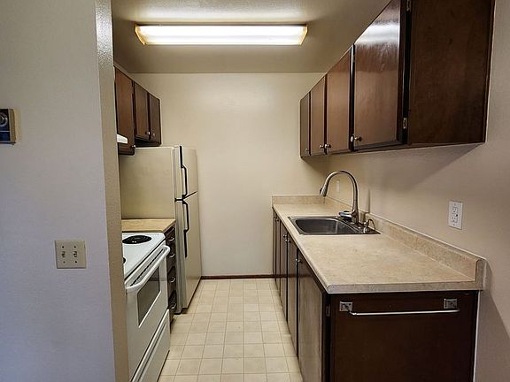 2nd image of 14519-14535 C St S #Ap-29
