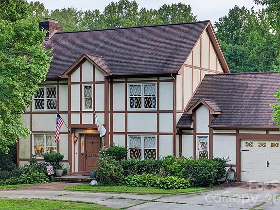 2nd image of 1001 Plantation Dr