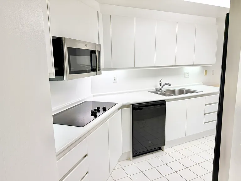 5610 Wisconsin Ave #204 — Photo 7