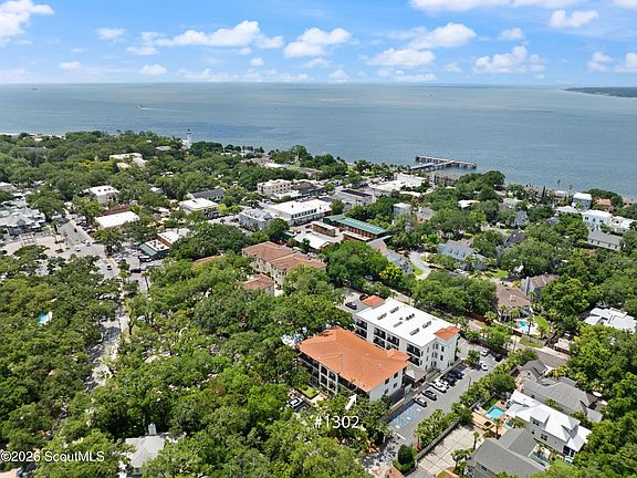 3rd image of 400 Ocean Blvd