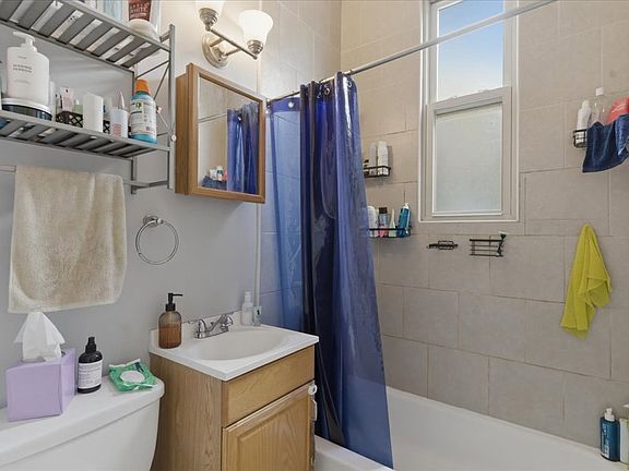 2nd image of 3727 N Ashland Ave