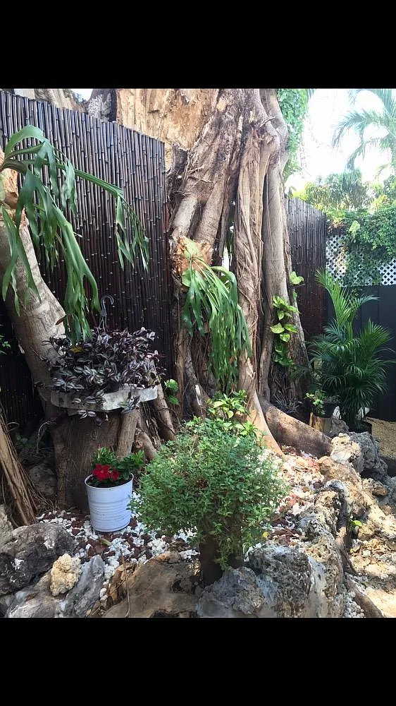 2418 SW 16th Ave — Photo 1
