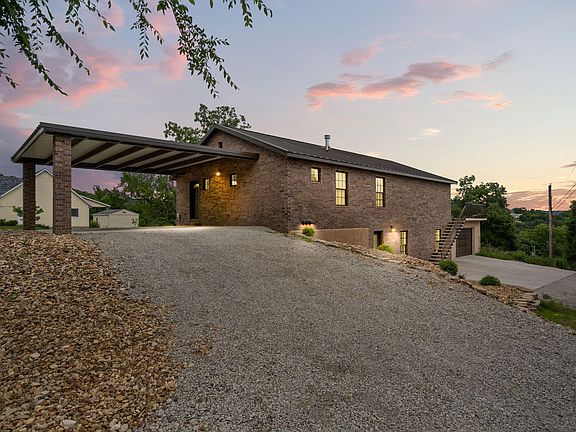 2nd image of 570 Indian Valley Road
