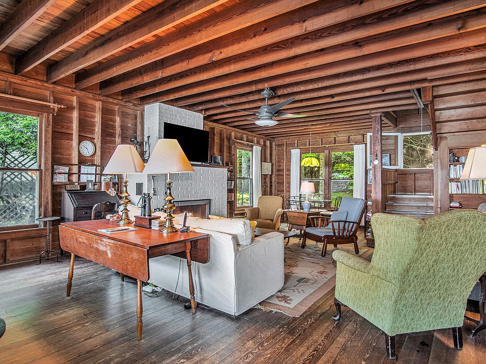 Homes For Sale Pentwater Mi Zillow at Ruben King blog