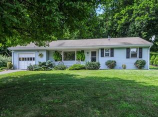 36 Hoffman Dr, Califon, NJ 07830